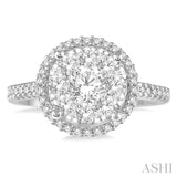 Lovebright Essential Diamond Engagement Ring